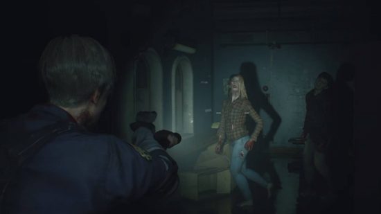 Resident Evil 2 Leon: Leon Kennedy draws his handgun towards a female zombie in a dark room 