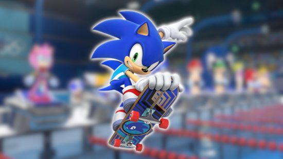 Najlepsze gry z Soniciem: Sonic wykonujący trik na deskorolce z białym konturem, wklejony na rozmyty zrzut ekranu przedstawiający Mario i Sonica na pływaniu na Igrzyskach Olimpijskich w Tokio w 2020 roku.