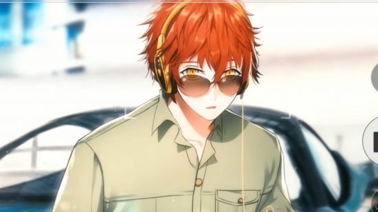 Mystic Messenger's 707 in the opening video wearing a khaki shirt and sunglasses