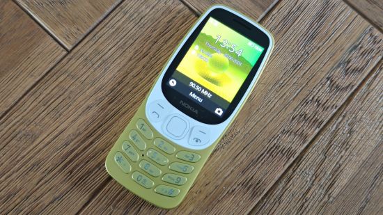Custom image for Nokia 3210 review showing the lock screen of the phone