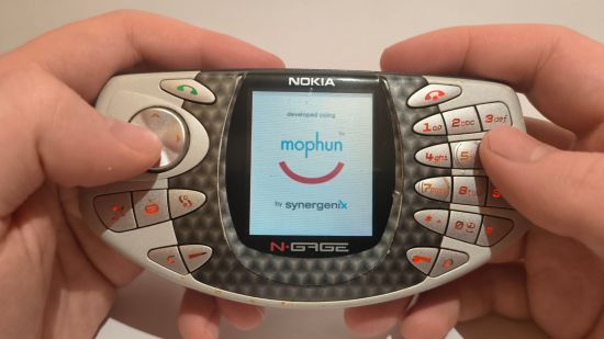 Custom image for Nokia N-Gage review showing the phone loading up a game from Mophun